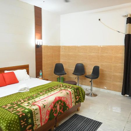 Hotel Starlight Meerut Buitenkant foto