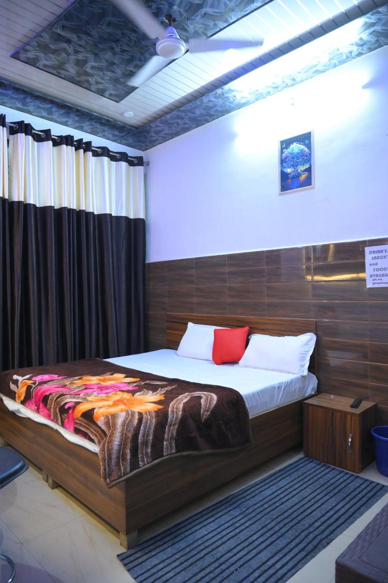 Hotel Starlight Meerut Buitenkant foto