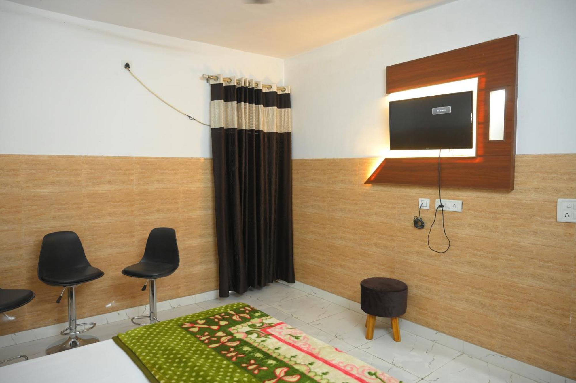 Hotel Starlight Meerut Buitenkant foto