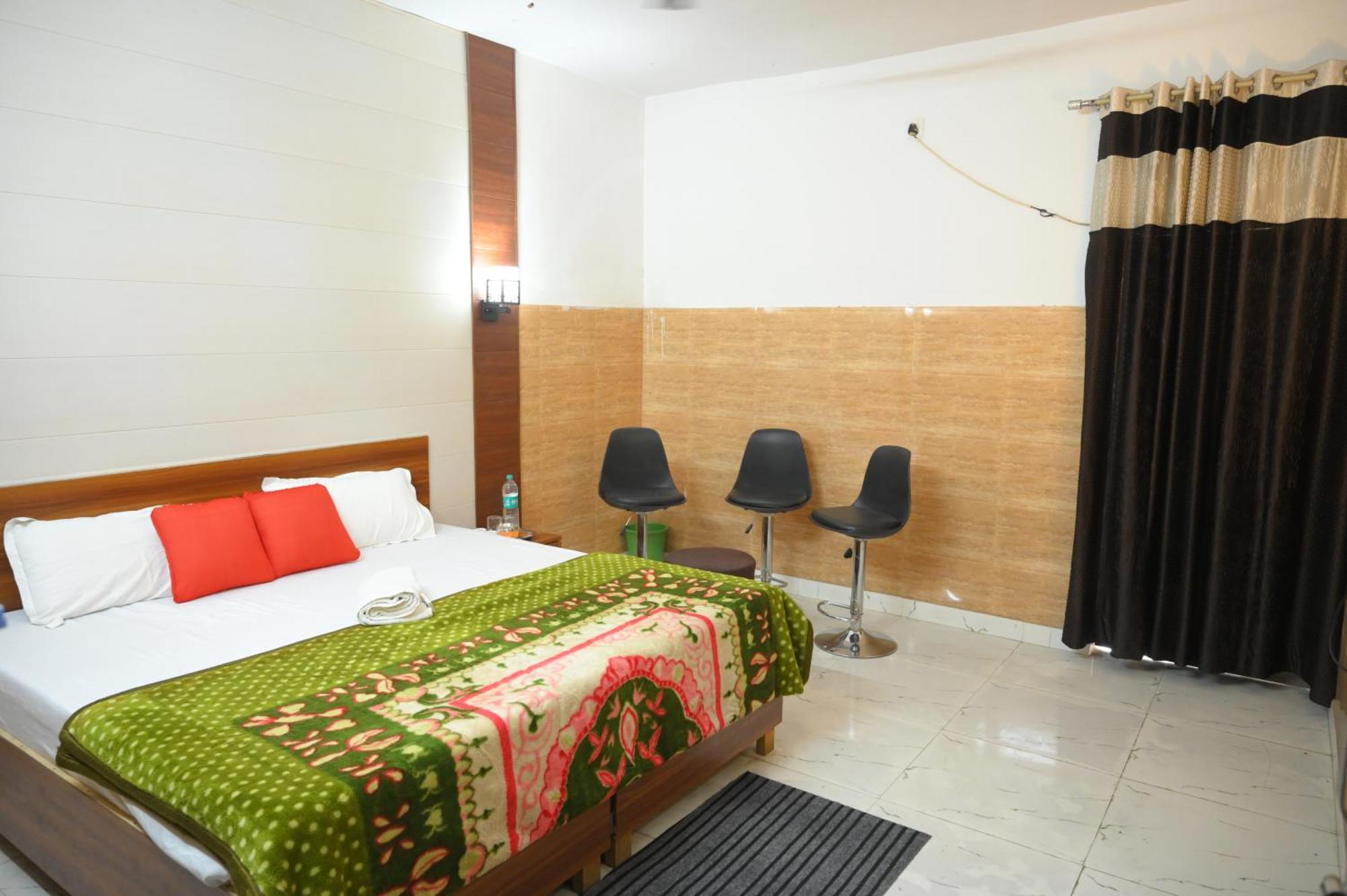 Hotel Starlight Meerut Buitenkant foto