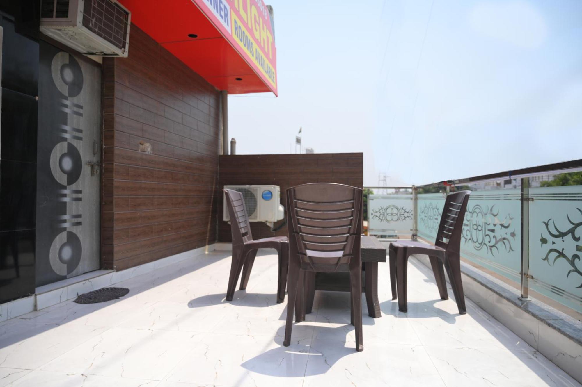 Hotel Starlight Meerut Buitenkant foto