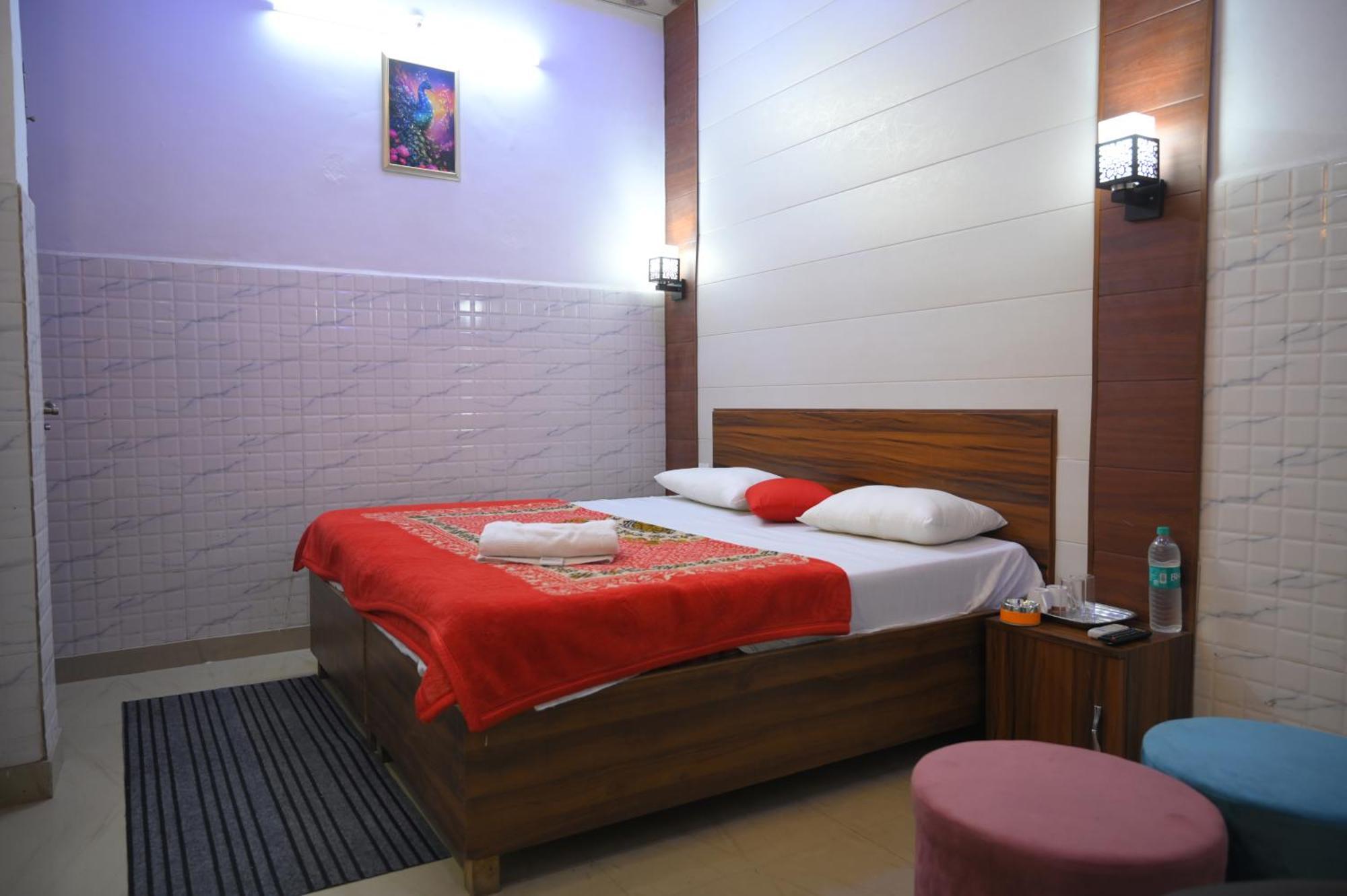Hotel Starlight Meerut Buitenkant foto