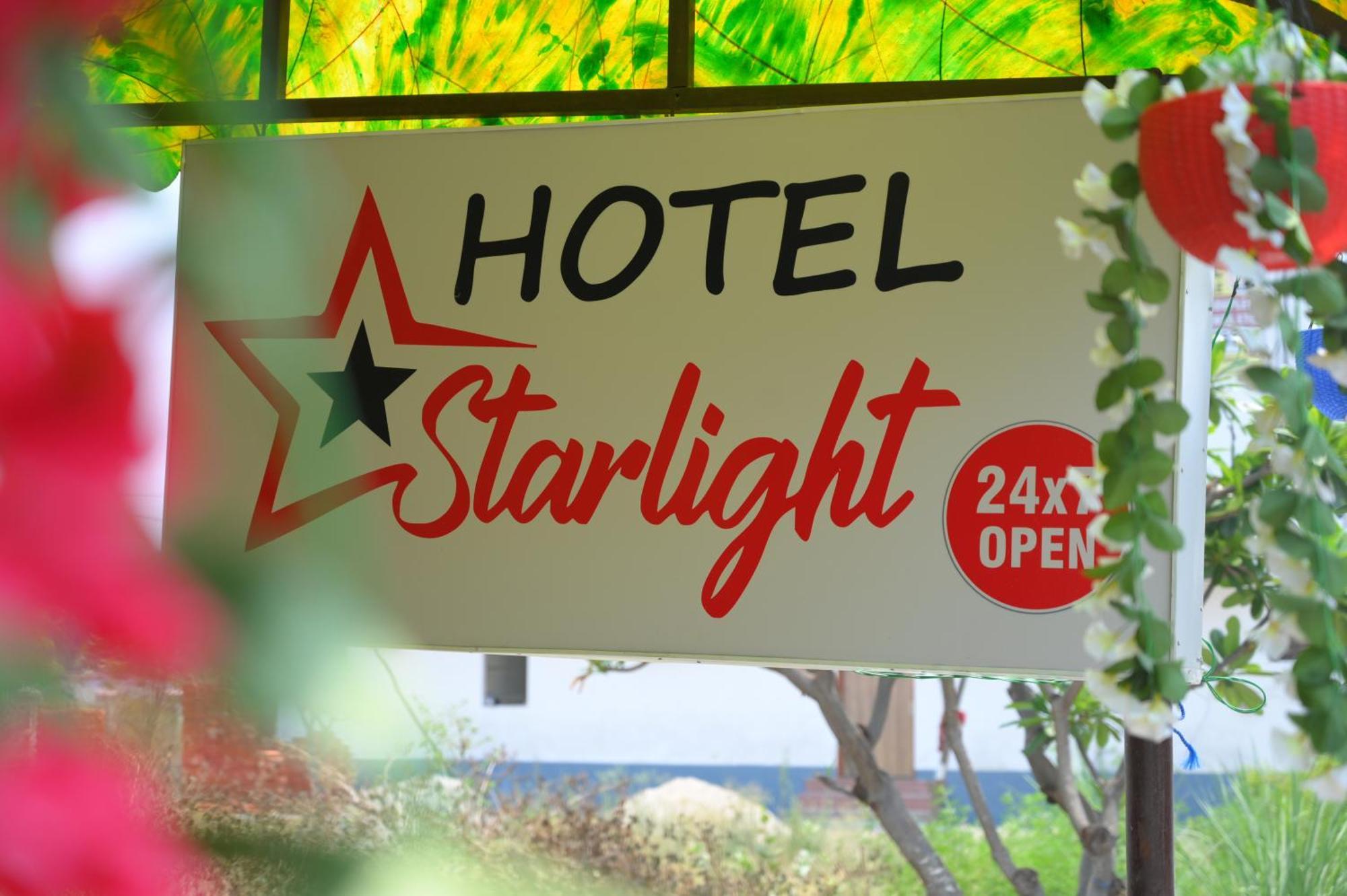 Hotel Starlight Meerut Buitenkant foto